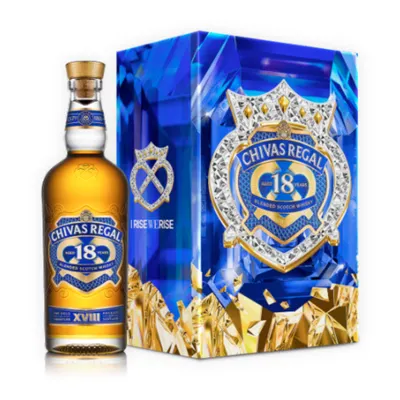 Hộp quà tết rượu Whisky Regal Blended Scotch 18 năm the Gold Signature Chivas 40% chai 700ml & ly