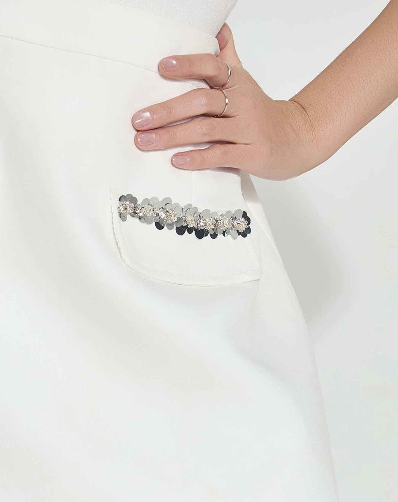 Chân váy trang trí dây sequin - Image 4