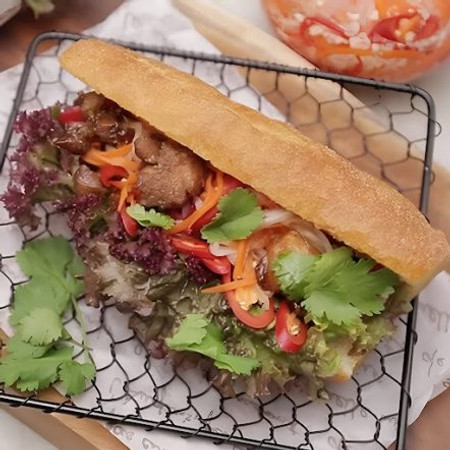 Cách làm bánh mì thịt đơn giản