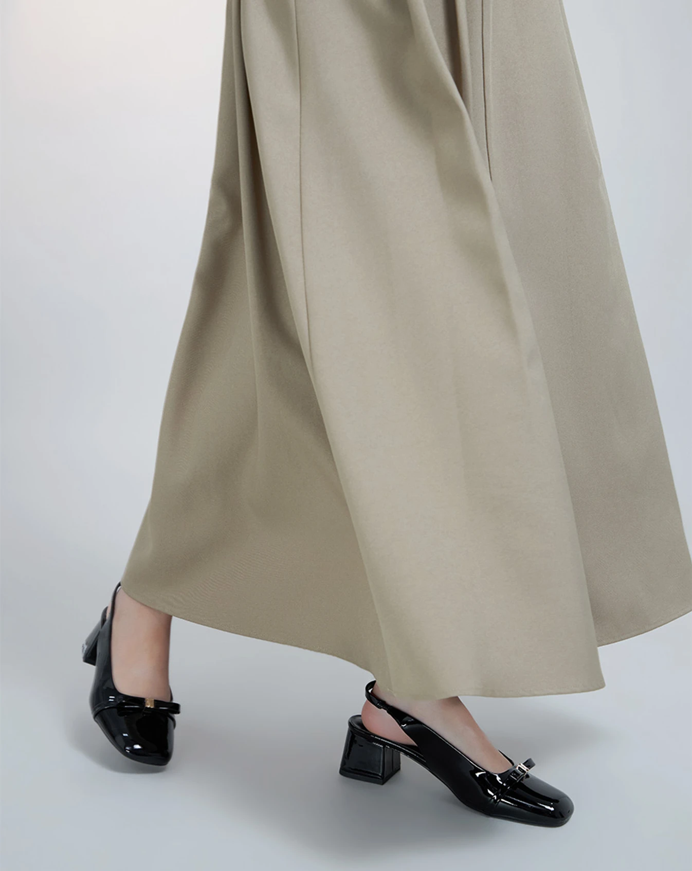 Giày Cao Gót Slingback Phối Nơ Mũi Tròn - Image 3