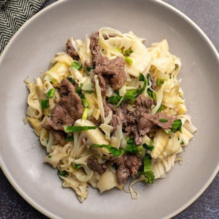 Bò xào măng nhanh gọn cho bữa tối bận rộn