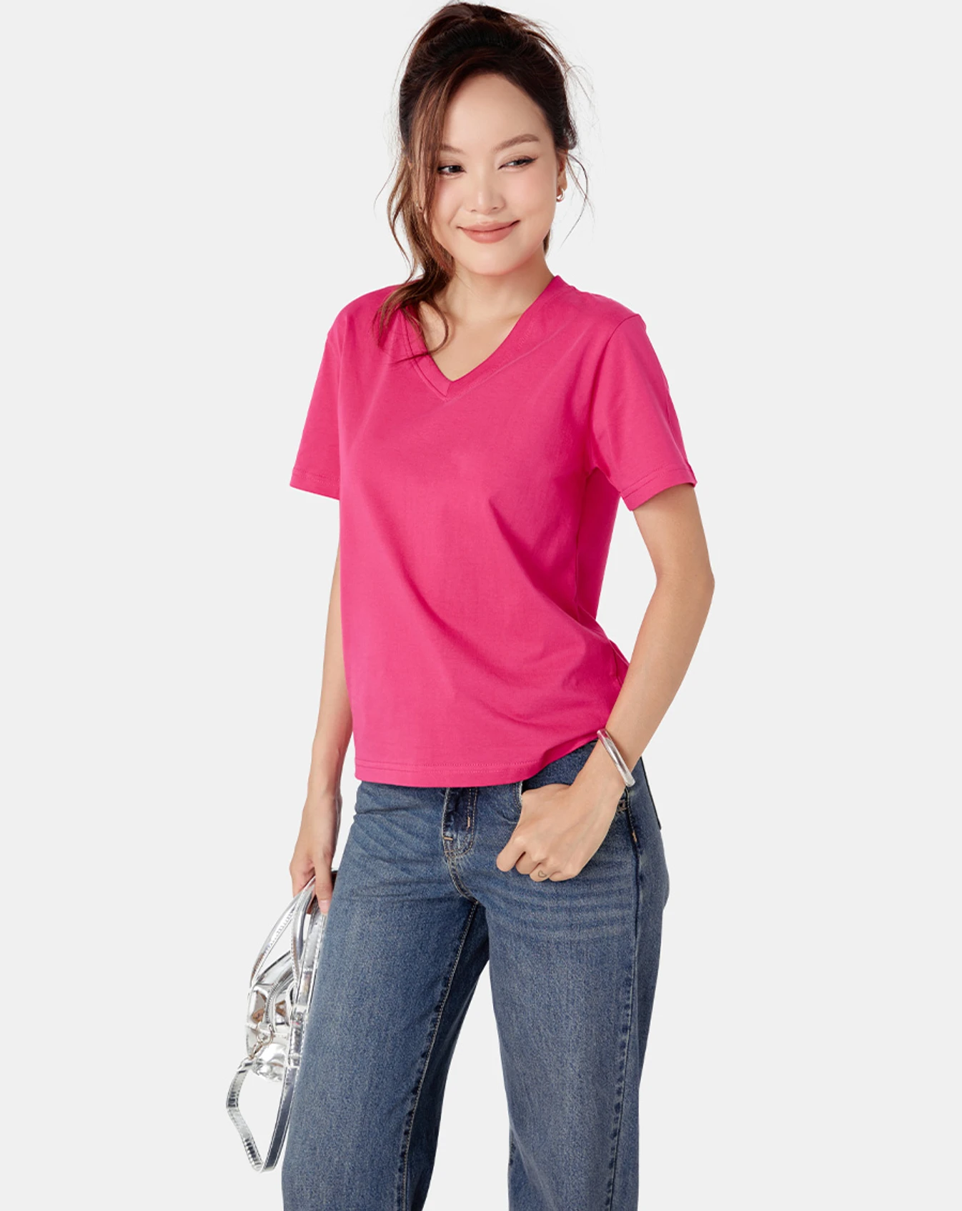 Áo thun trơn màu cổ tim form fit - Image 2