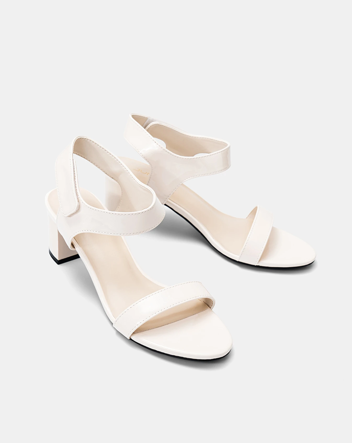 Giày Sandal Gót Trụ Quai Ngang Basic - Image 9