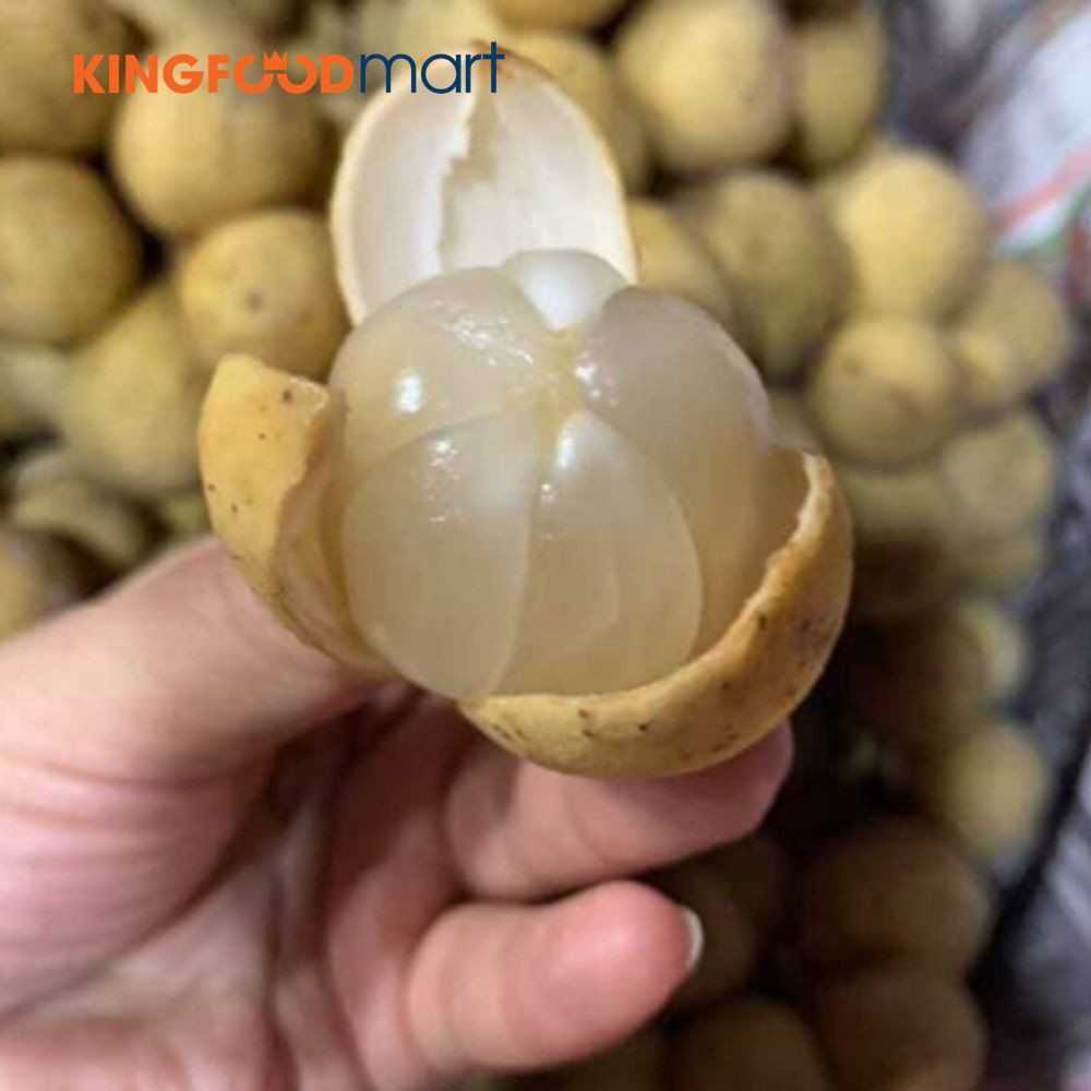 Bòn bon (tên khoa học là Lansium domesticum) là loại cây nhiệt đới phát triển mạnh ở khu vực Đông Nam Á. Tại Việt Nam, vùng đất Đại Lộc (Quảng Nam) và các tỉnh miền Tây như Tiền Giang, Bến Tre là "thủ phủ" của loại trái cây này.