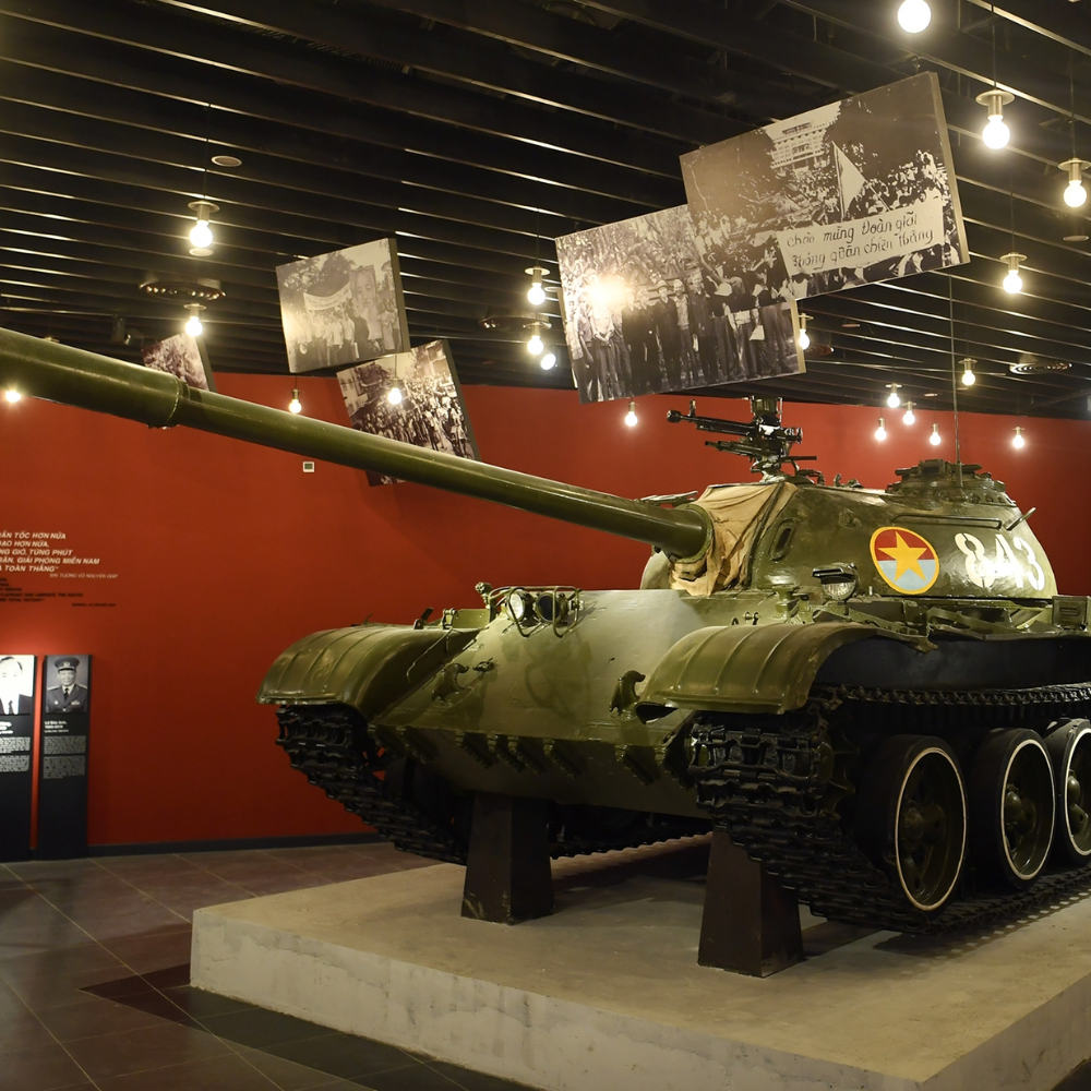 Bảo tàng Lịch sử Quân sự Việt Nam được chia ra làm 6 chủ đề