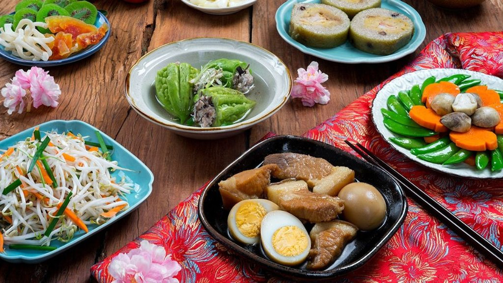 mâm cơm ngày Tết