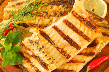 Vì sao cá chép “tắm bồn” trở thành món ăn truyền thống Giáng sinh?