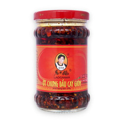 Ớt chưng dầu cay giòn Laoganma hũ 210g