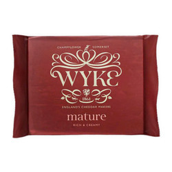Phô mai Mature Cheddar Wyke Farms gói 200g (1 Gói)