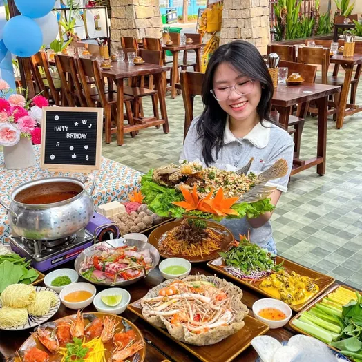 Hôm nay ăn gì ở Thành phố Thủ Đức? Gợi ý quán ngon, khu ăn uống nổi tiếng và mẹo ăn tiết kiệm