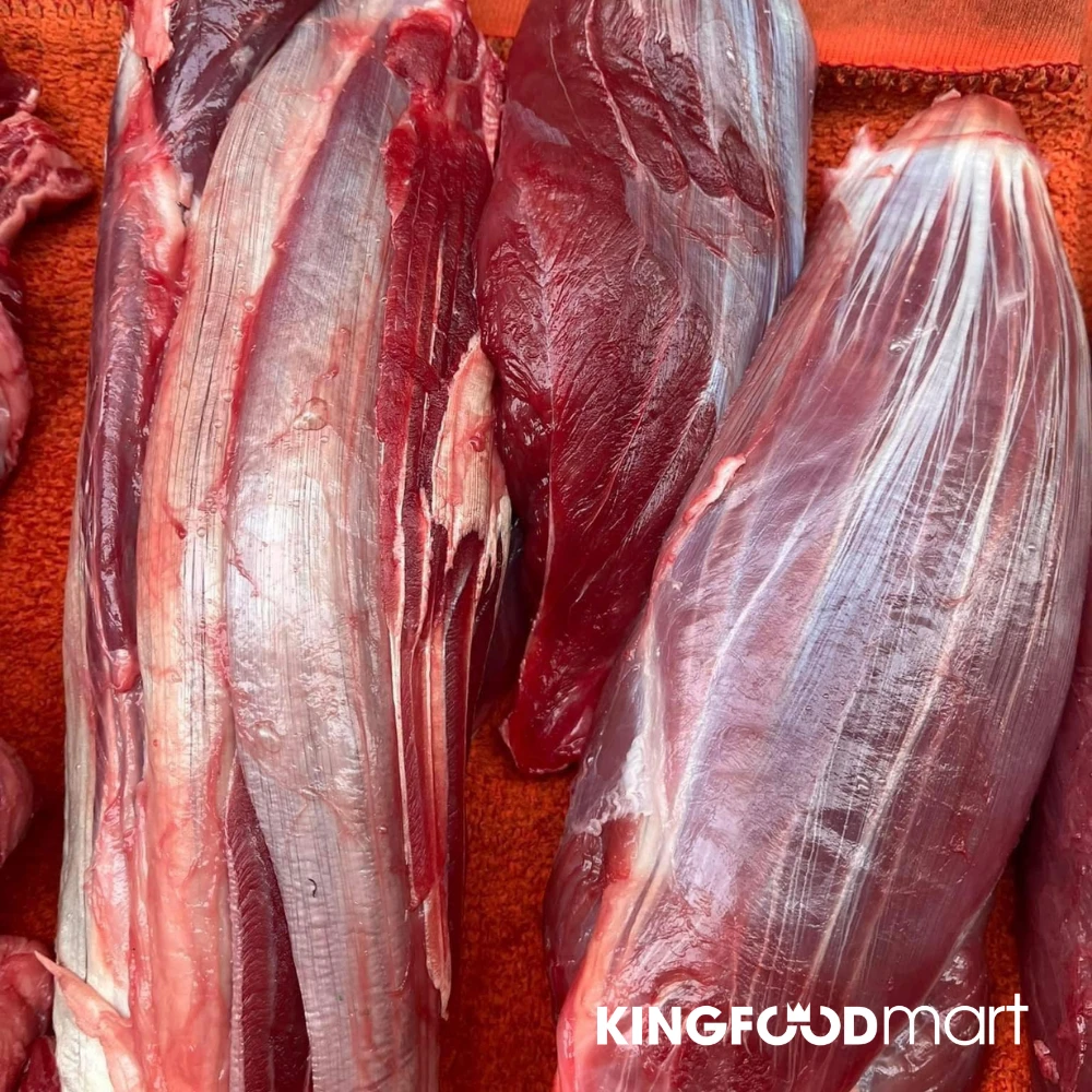 Quá trình ủ chín thịt bò và giai đoạn enzyme phân giải protein ảnh hưởng trực tiếp đến độ mềm và hương vị so sánh thịt bò mát vs thịt bò nóng. 