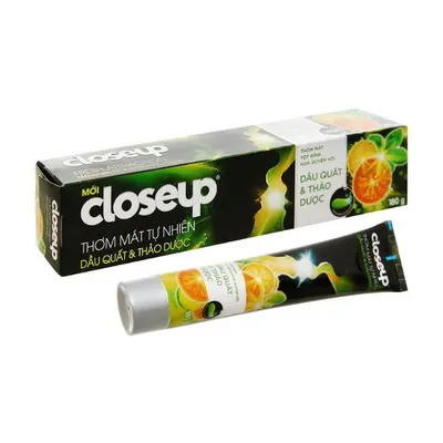 Kem đánh răng vị dầu quất & thảo mộc Close Up tuýp 230g