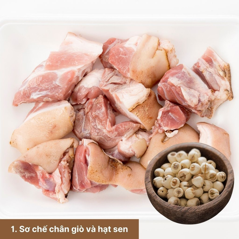 Chân giò hầm hạt sen