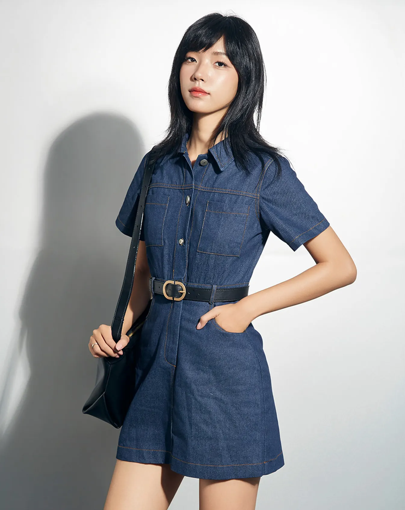 Đầm mini tay ngắn nút J - Image 1