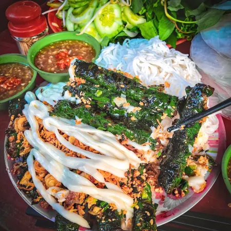 Hôm nay ăn gì ở Quận 7 TPHCM? Gợi ý quán ngon đặc trưng và mẹo ăn uống tiết kiệm