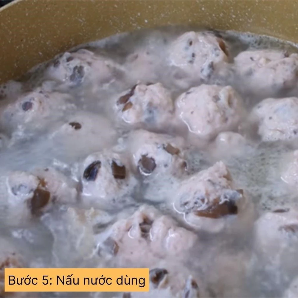 nấu nước dùng