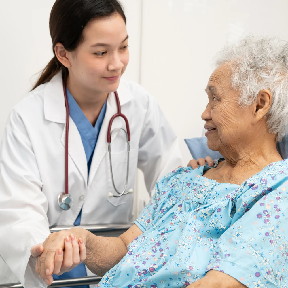 Chi phí y tế do thực phẩm kém chất lượng cần tính vào so sánh giá khi cân nhắc mua sắm Tick Xanh. (Nguồn: Internet)