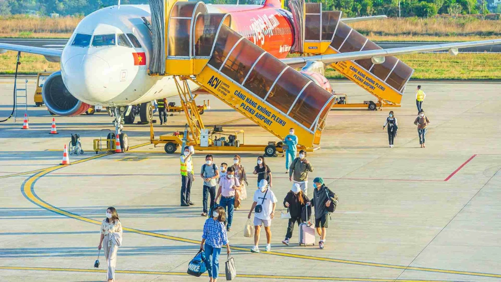 Cách mua vé máy bay Tết