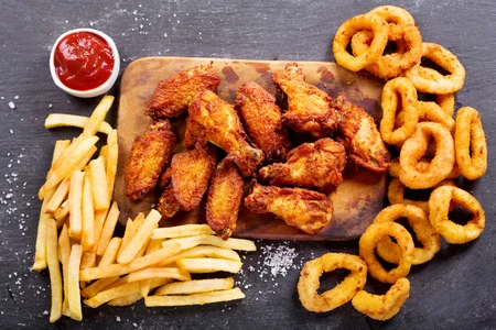 Hướng dẫn dùng dầu ăn đúng cách khi chiên đồ ăn