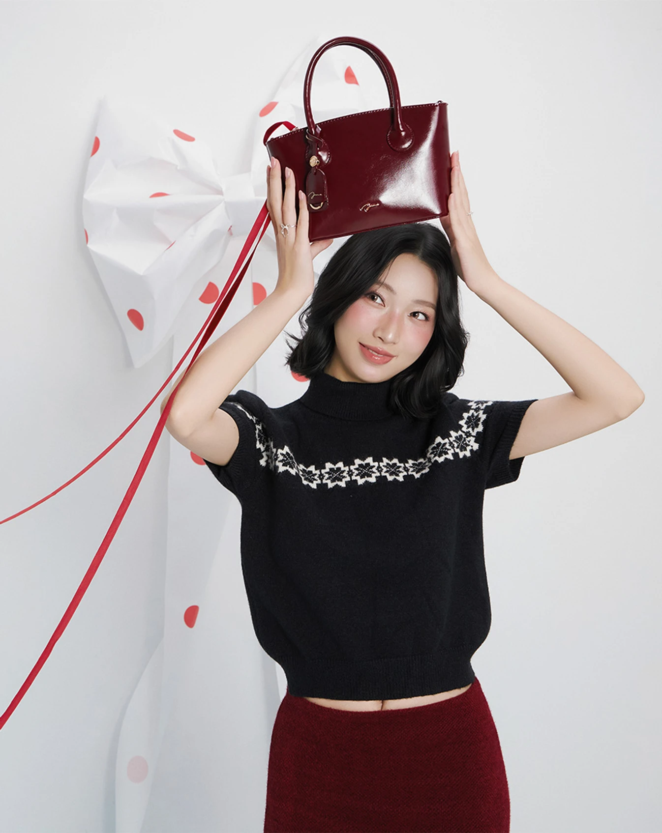 Túi Xách Nhỏ Bucket Bag Phối Charm - Image 3