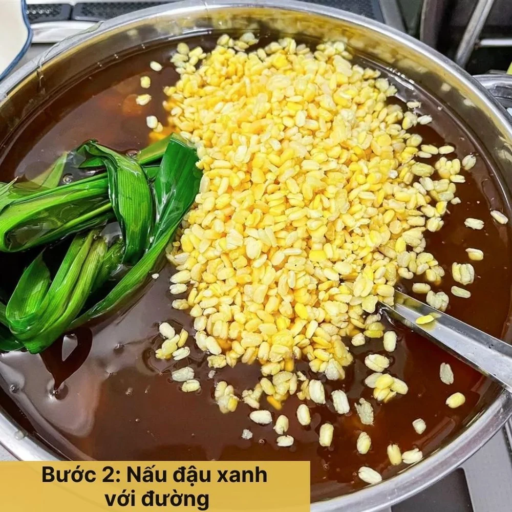 Nấu đậu xanh nước đường