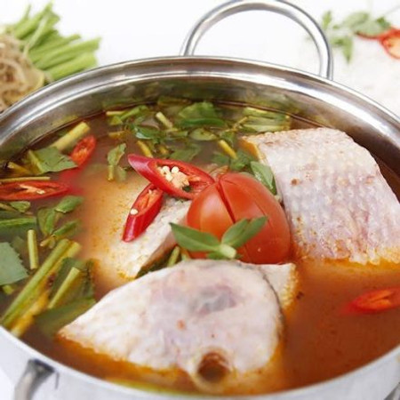 Cách nấu lẩu cá diêu hồng đậm đà hương vị