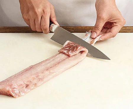 Khám phá cách gọt vỏ cà rốt nhanh hơn cả dao bằng thứ không ngờ