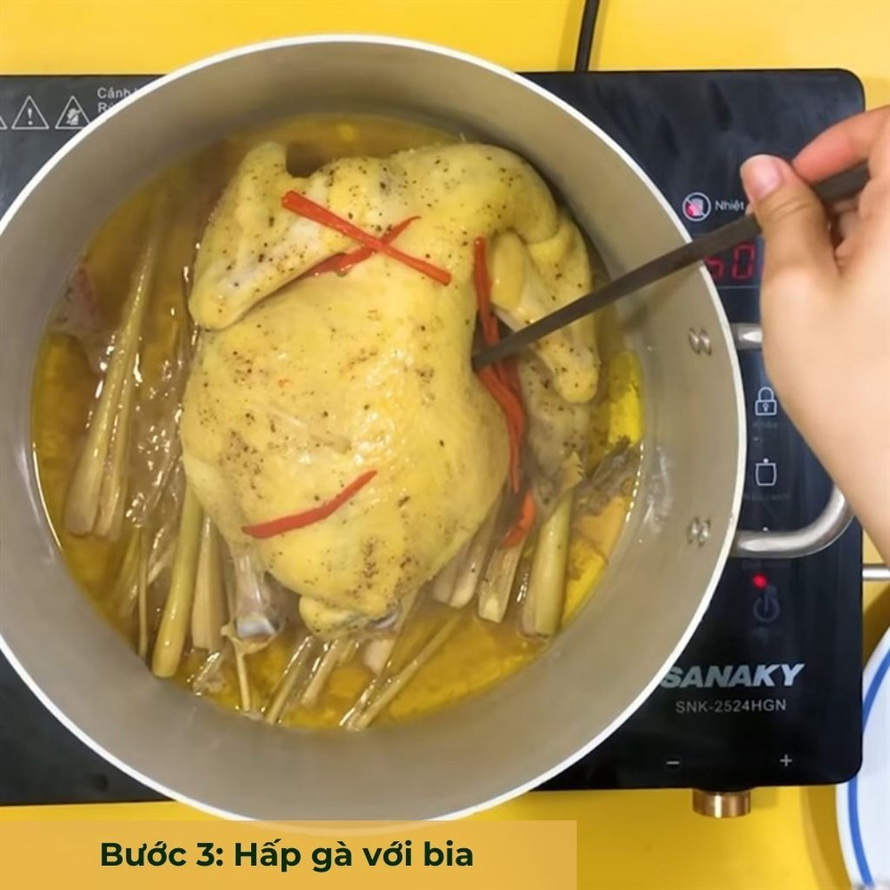 bước 3 hấp gà với bia