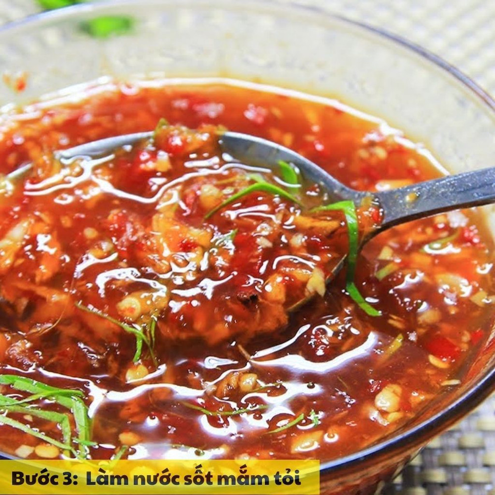 Làm nước sốt mắm tỏi
