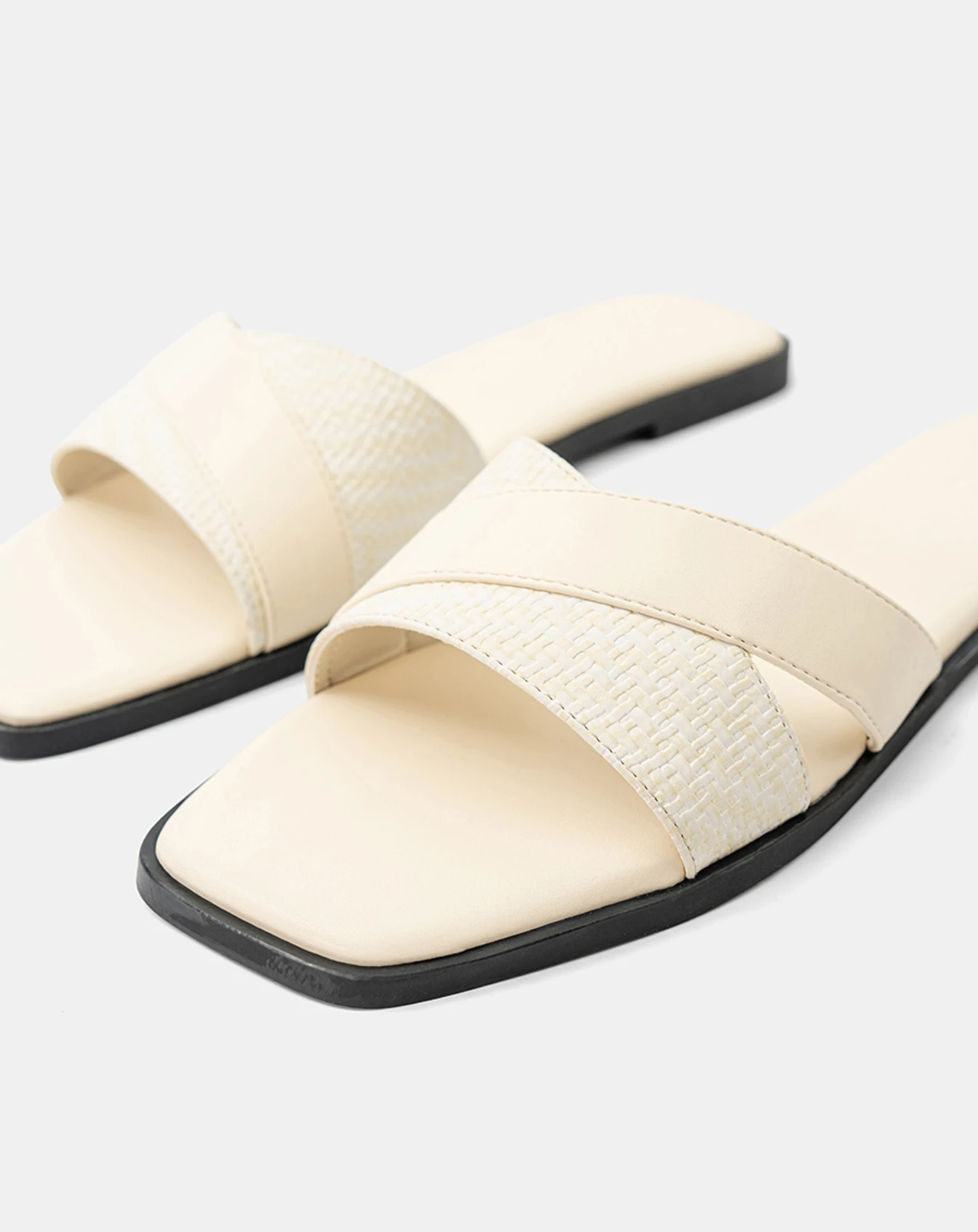 Giày Sandal Quai Phối Chất Liệu - Image 3