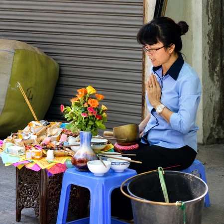 Mâm cúng cô hồn đơn giản gồm những gì để vẹn tròn lễ nghĩa?