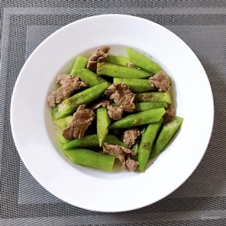 Làm đậu bắp xào thăn bò đậm đà bắt cơm