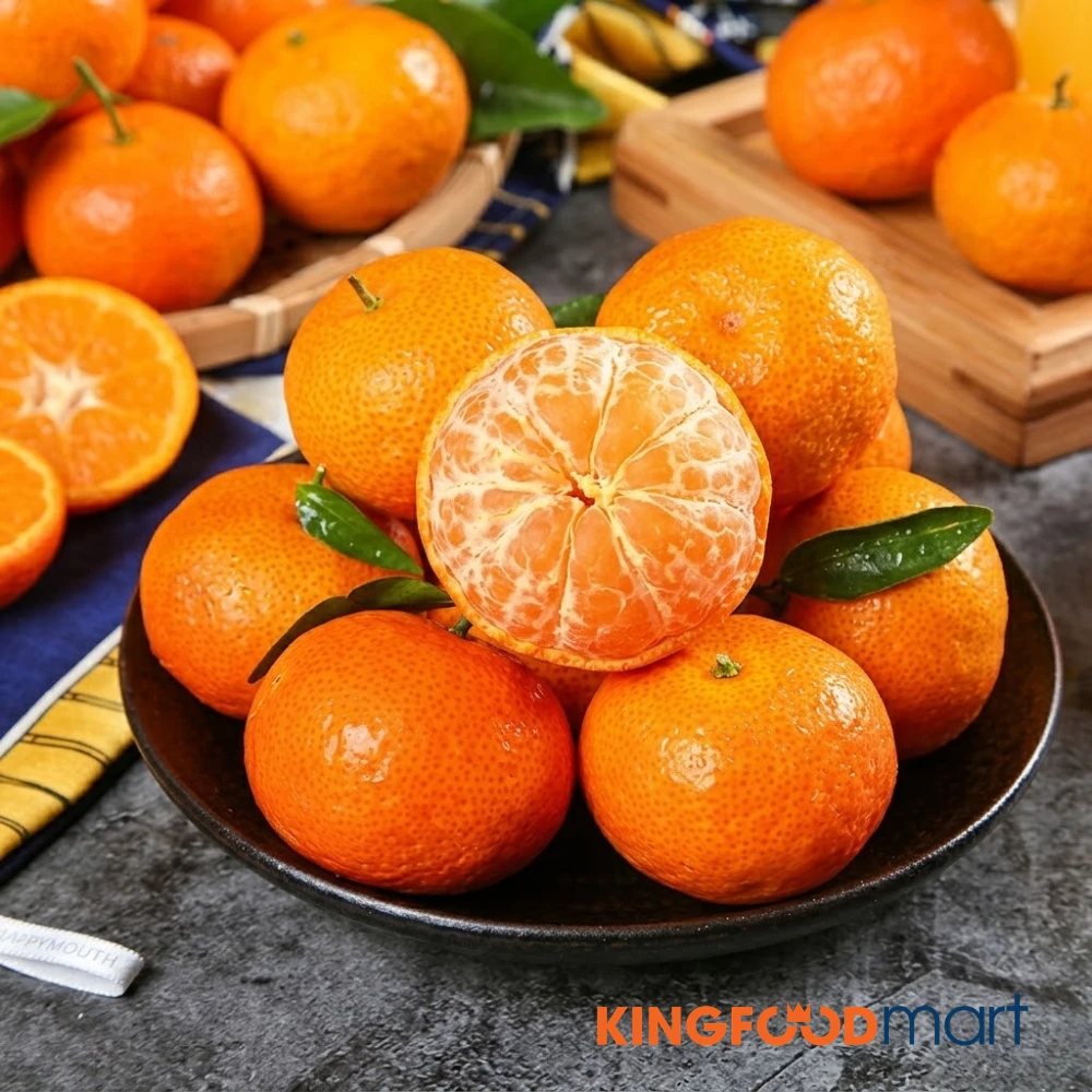 Cắt lát quýt đường với màu sắc tươi sáng, vị ngọt thanh đặc trưng. 