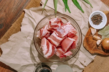 Cách chọn mua thịt heo an toàn và tránh bệnh lở mồm long móng