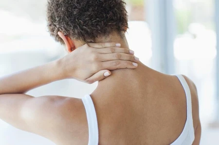 Đau cơ xơ hóa và đau ngực – những điều bạn cần biết