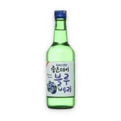 Rượu soju hương việt quất 13.5% Good Day chai 360ml