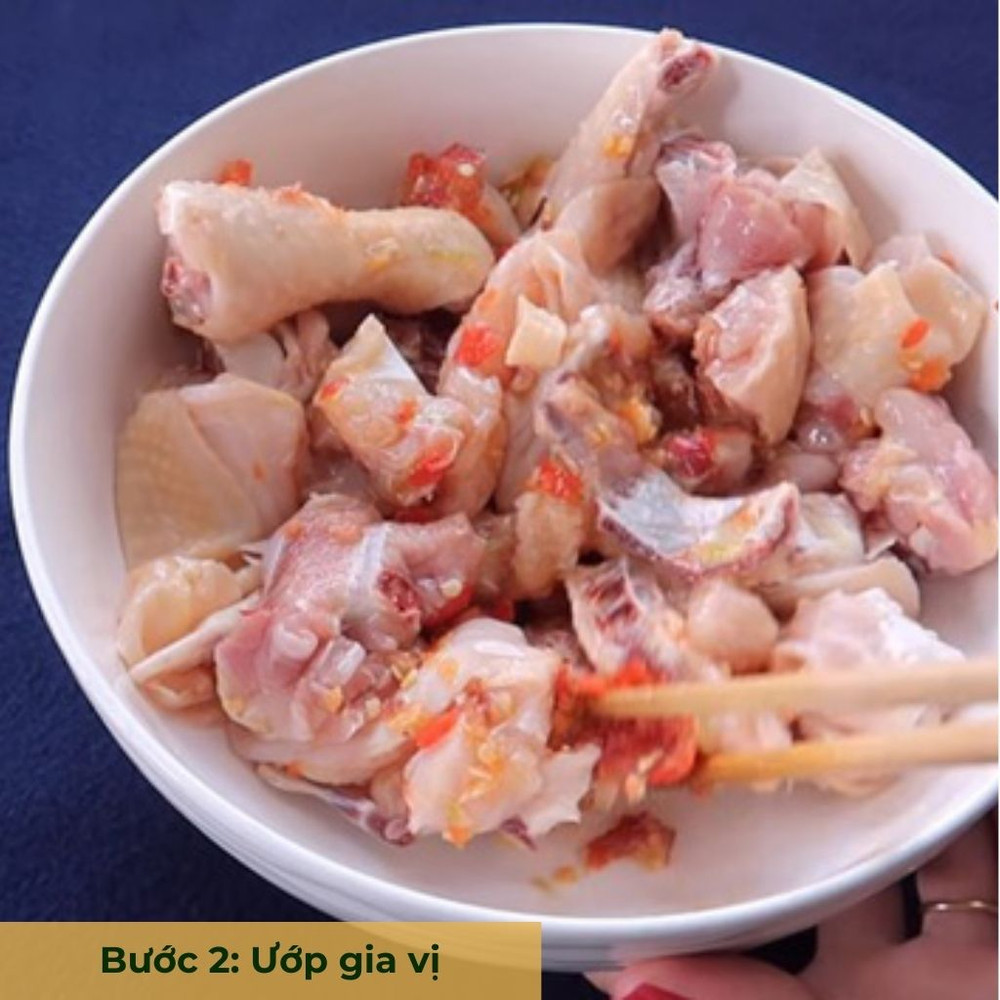 bước 2 ướp thịt