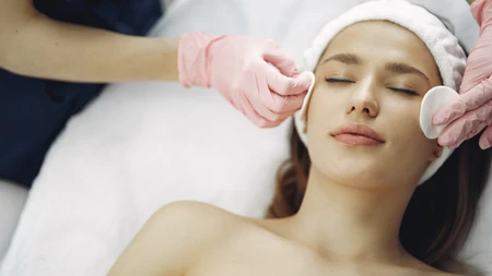 Mỹ phẩm chăm sóc da cho mẹ sau sinh