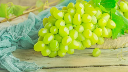 Giá nho xanh không hạt trên thị trường năm 2026