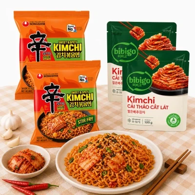Combo mì xào khô kim chi: 2 gói mì Shin Nongshim 137g và 2 gói kim chi cải thảo Bibigo 100g