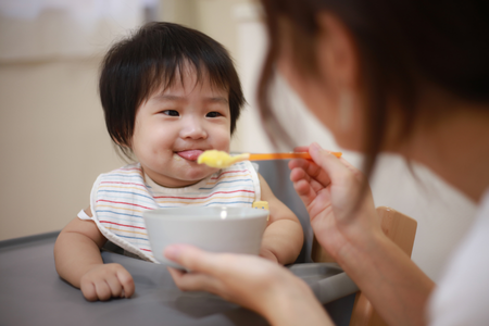 Chế độ dinh dưỡng và chăm sóc răng miệng cho trẻ 30 tháng tuổi