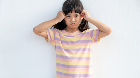 Tìm hiểu về tình trạng đau đầu kéo dài ở trẻ