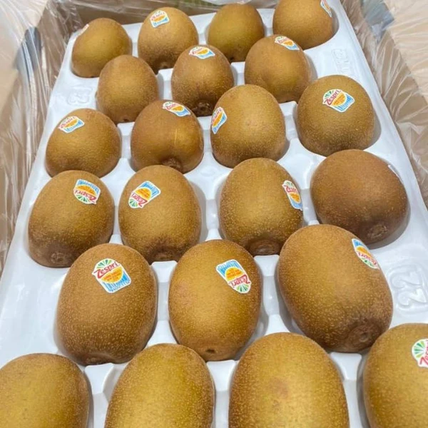 Kiwi vàng chín Zespri hộp 4 quả