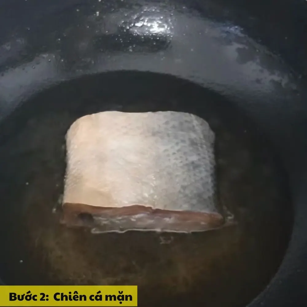 chiên cá mặn