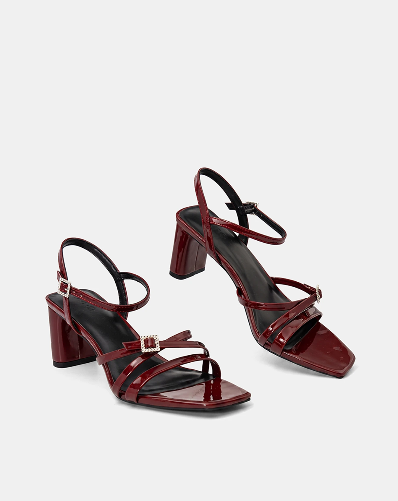Giày Sandal Gót Vuông Phối Khóa Đá - Image 2