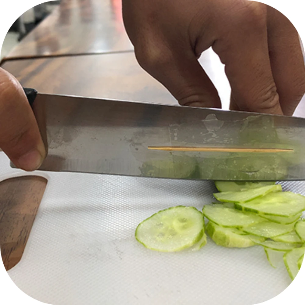 Cách cắt dưa leo Kingfoodmart
