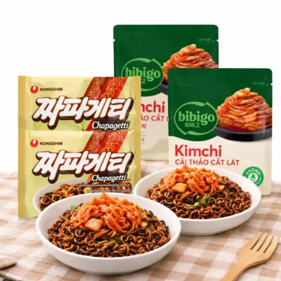 Combo 2 gói mì trộn tương đen Nongshim 140g và 2 kim chi cải thảo cắt lát Bibigo 100g
