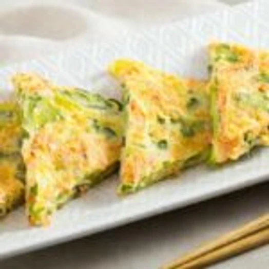 Lợi ích của việc ăn trứng gà ngải cứu