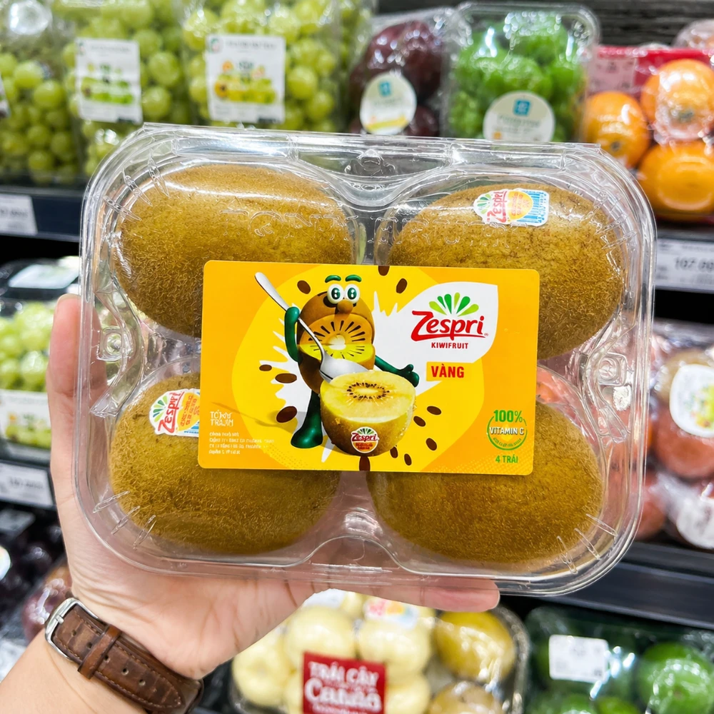 Quầy trái cây tươi và kiwi nhập khẩu Zespri tại Kingfoodmart.