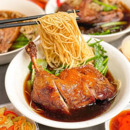 Hôm nay ăn gì ở Quận 10 TPHCM? Khám phá quán ngon và những khu ăn uống nổi tiếng